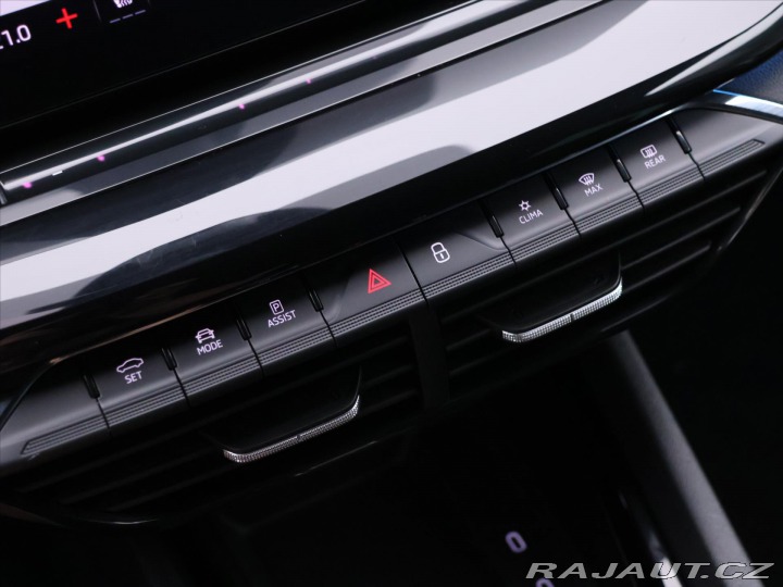 Škoda Octavia 2,0 TDI DSG Sportline DPH 2023