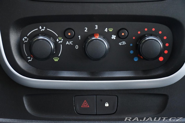 Renault Trafic 1.6dCi 8.MÍST TAŽNÉ ČR 2015