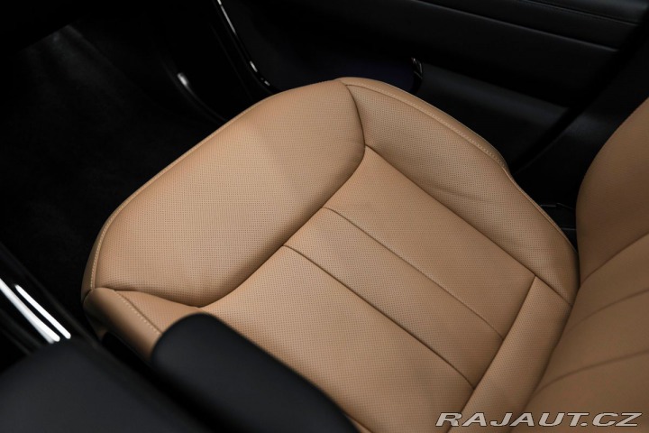 Land Rover Range Rover Sport Dynamic SE Hybrid 2025