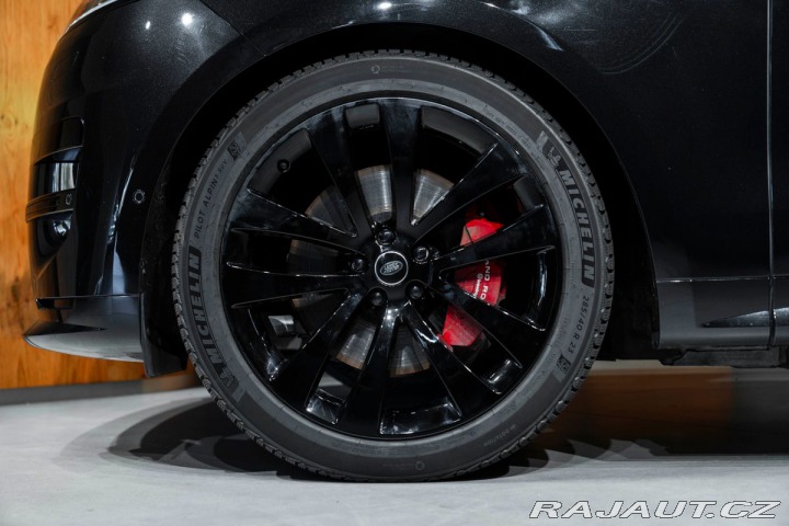 Land Rover Range Rover Sport Dynamic SE Hybrid 2025