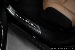 Land Rover Range Rover Sport Dynamic SE Hybrid 2025