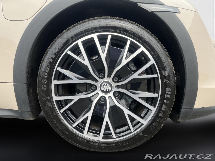 Porsche Taycan 4 Cross Turismo 2024