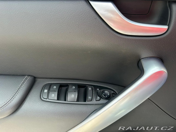 Mercedes-Benz X X, 220D, 120KW, 360 ° 2019
