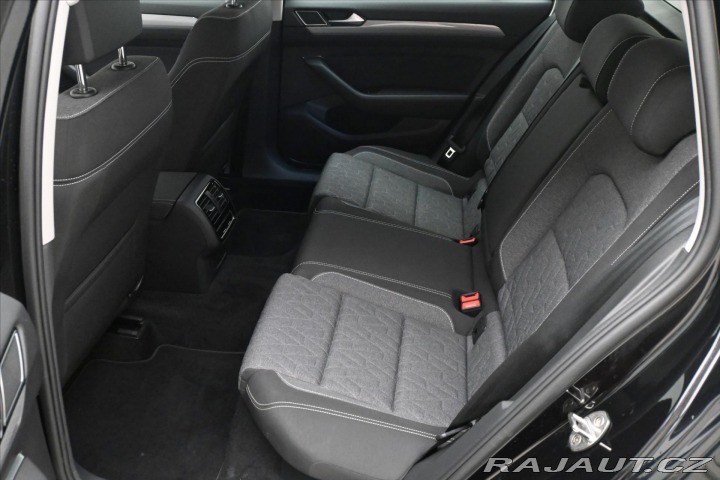 Volkswagen Passat 2,0 TDI 110 kW DSG Busine 2024