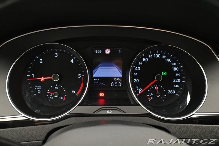Volkswagen Passat 2,0 TDI 110 kW DSG Busine 2024