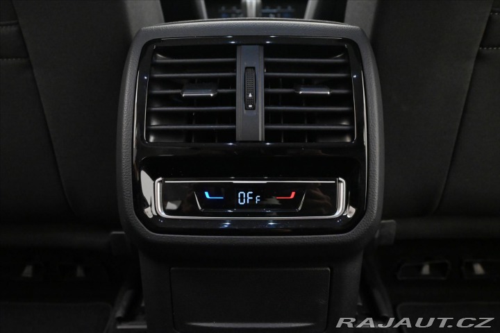 Volkswagen Passat 2,0 TDI 110 kW DSG Busine 2024