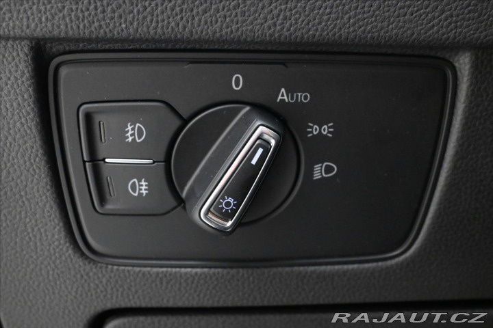 Volkswagen Passat 2,0 TDI 110 kW DSG Busine 2024