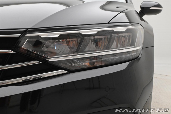 Volkswagen Passat 2,0 TDI 110 kW DSG Busine 2024