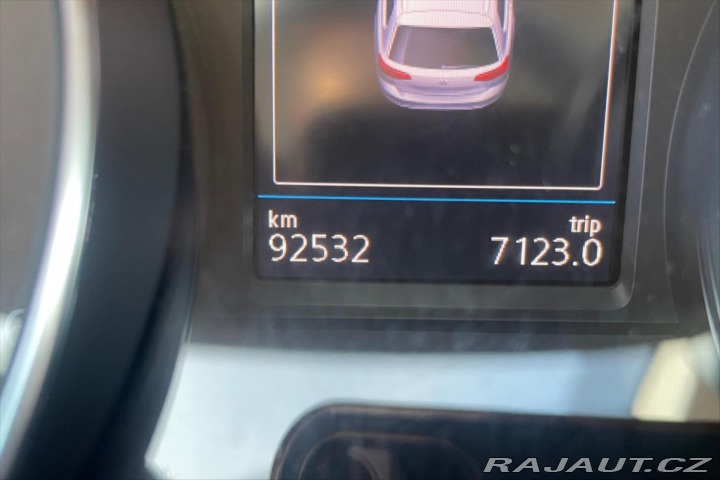 Volkswagen Passat 2,0 TDI 110 kW DSG Busine 2024