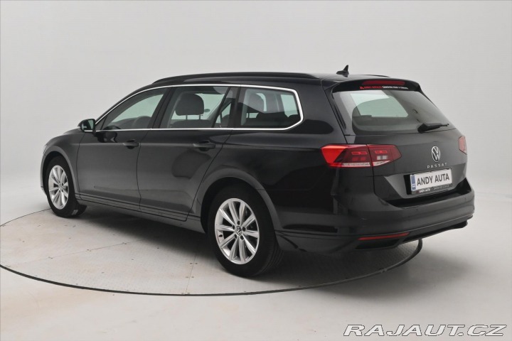 Volkswagen Passat 2,0 TDI 110 kW DSG Busine 2024