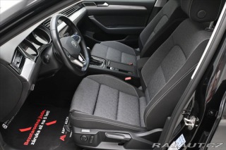 Volkswagen Passat 2,0 TDI 110 kW DSG Busine 2024