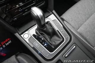 Volkswagen Passat 2,0 TDI 110 kW DSG Busine 2024