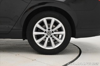 Volkswagen Passat 2,0 TDI 110 kW DSG Busine 2024