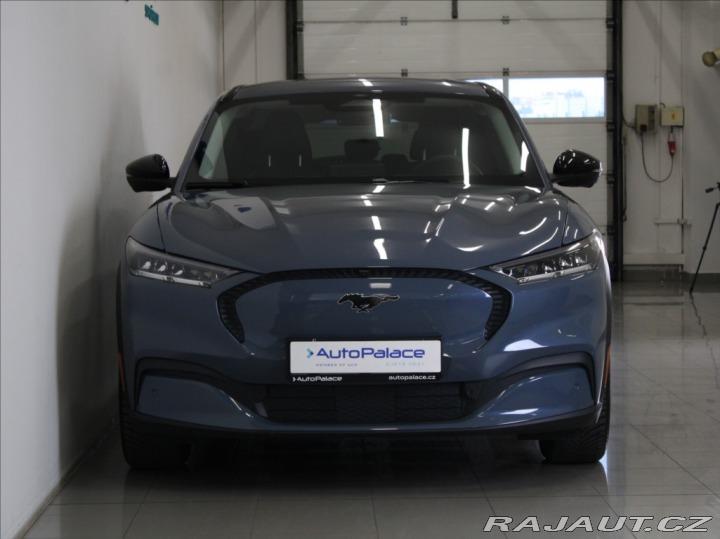 Ford Mustang Mach-E 0,1 75kWh 300koní 2023