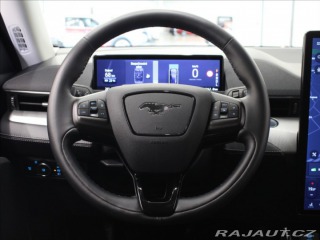 Ford Mustang Mach-E 0,1 75kWh 300koní 2023