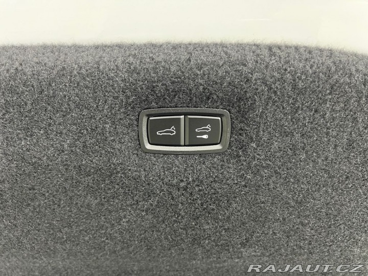 Porsche Taycan 4S PERFORMANCE, VZDUCH, B 2023