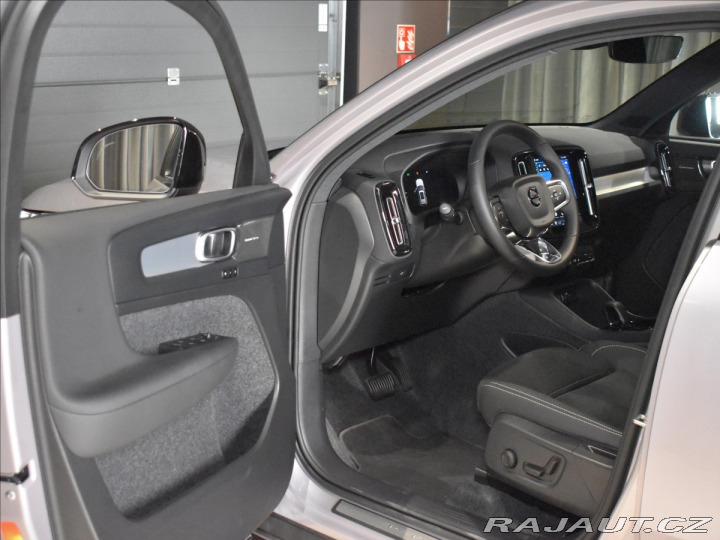 Volvo XC40 2,0 B4  Ultra 2026