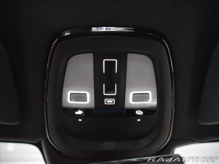 Volvo XC40 2,0 B4  Ultra 2026