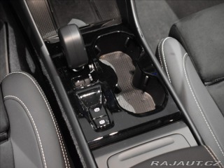 Volvo XC40 2,0 B4  Ultra 2026