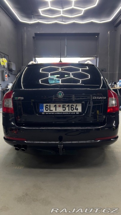 Škoda Octavia 2,0   2 RS TDI 125 KW 2011