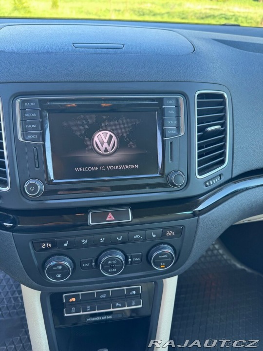 Volkswagen Sharan 2,0   2. Majitel, servisn 2016