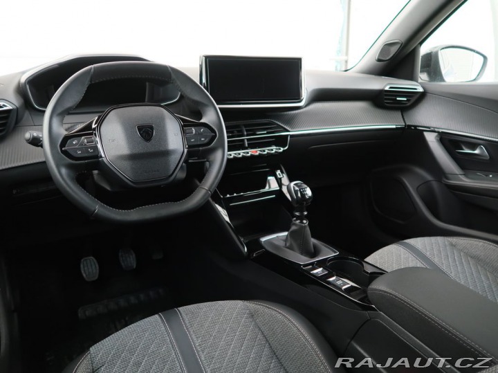 Peugeot 2008 1.2PureTech,74kW,ALLURE,M 2025
