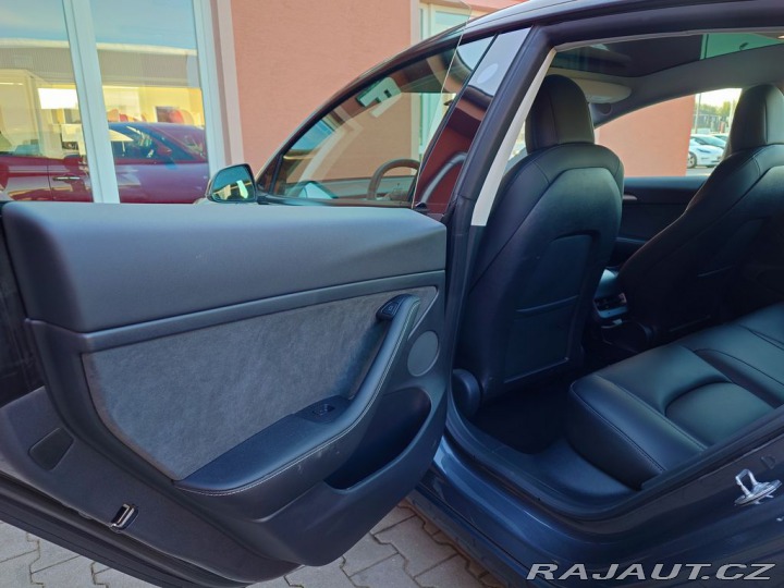 Tesla Model 3 Standard Range Plus 208 k 2022
