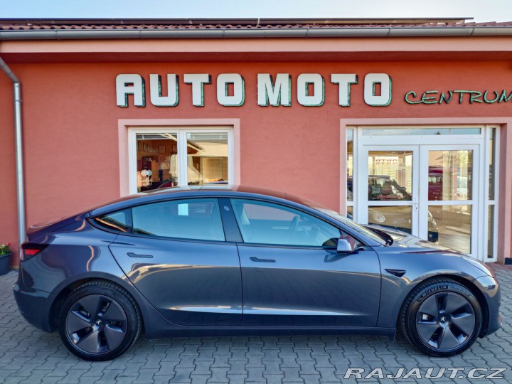Tesla Model 3 Standard Range Plus 208 k 2022