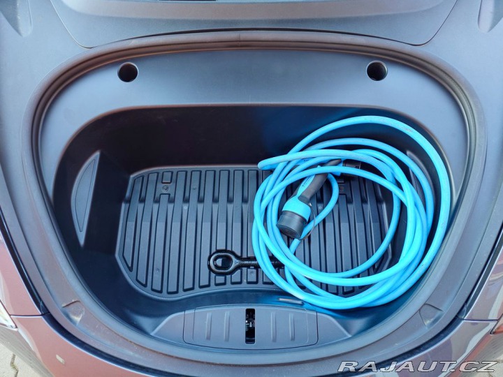 Tesla Model 3 Standard Range Plus 208 k 2022