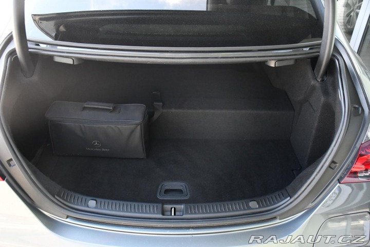 Mercedes-Benz E 300de 4MATIC ČR N.TOP K36 2020