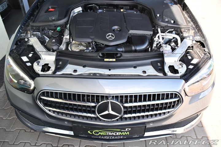 Mercedes-Benz E 300de 4MATIC ČR N.TOP Zad 2020