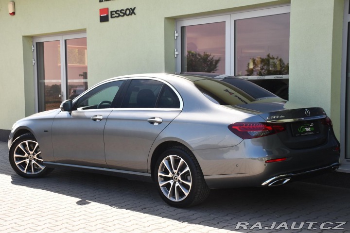 Mercedes-Benz E 300de 4MATIC ČR N.TOP Zad 2020