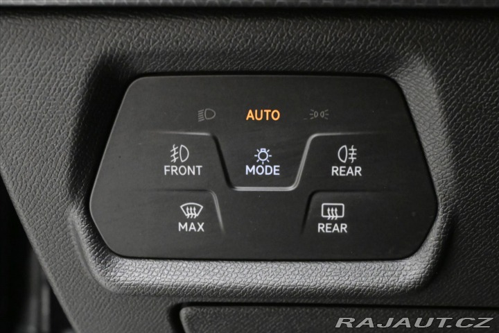 Seat Leon 2,0 TDI 110kW DSG STYLE Z 2022