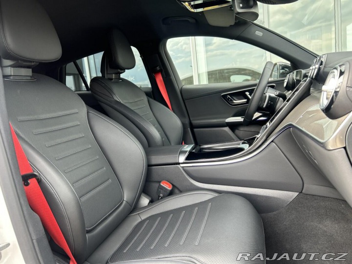 Mercedes-Benz GLC 200d 4MATIC kupé AMG 2025