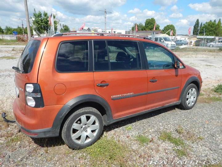 Volkswagen Touran 2.0 TDI, CROSS 125 kw AUT 2007
