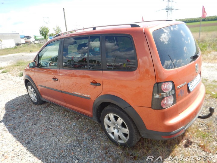Volkswagen Touran 2.0 TDI, CROSS 125 kw AUT 2007