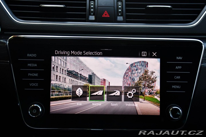 Škoda Superb 2.0TDi 147kW STYLE  NTOP 2024