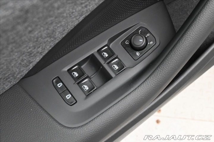 Škoda Superb 1,5 TSI 110kW DSG Selecti 2025