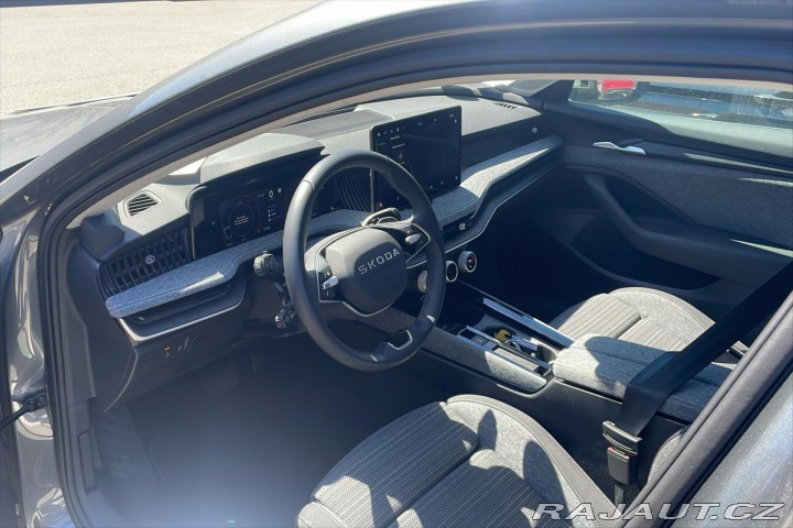 Škoda Superb 1,5 TSI 110kW DSG Selecti 2025