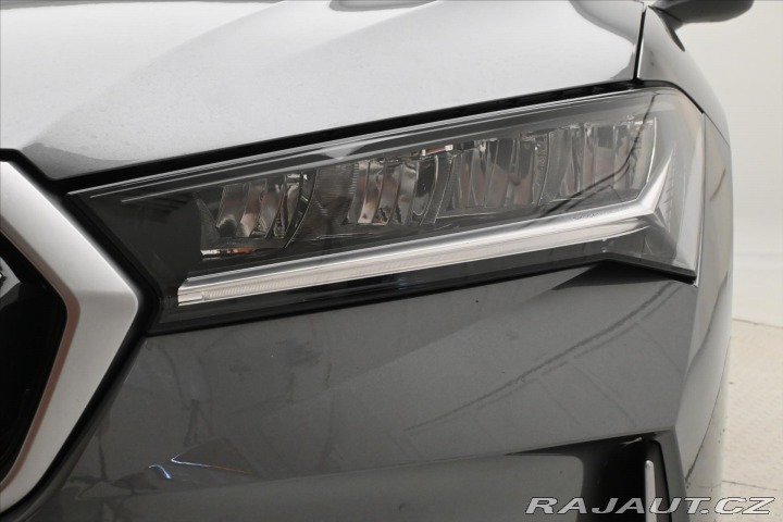 Škoda Superb 1,5 TSI 110kW DSG Selecti 2025