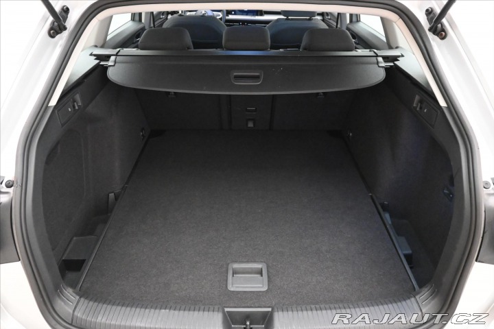 Volkswagen Golf 2,0 TDI 110 kW DSG Style 2022