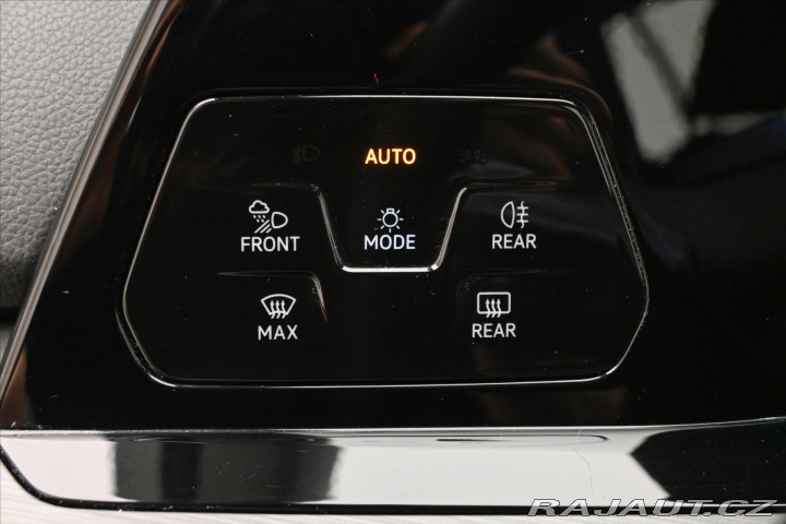 Volkswagen Golf 2,0 TDI 110 kW DSG Style 2022