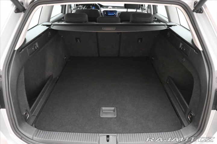 Volkswagen Passat 2,0 TDI 110kW DSG Busines 2020