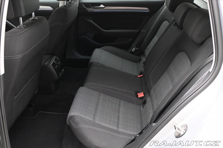 Volkswagen Passat 2,0 TDI 110kW DSG Busines 2020