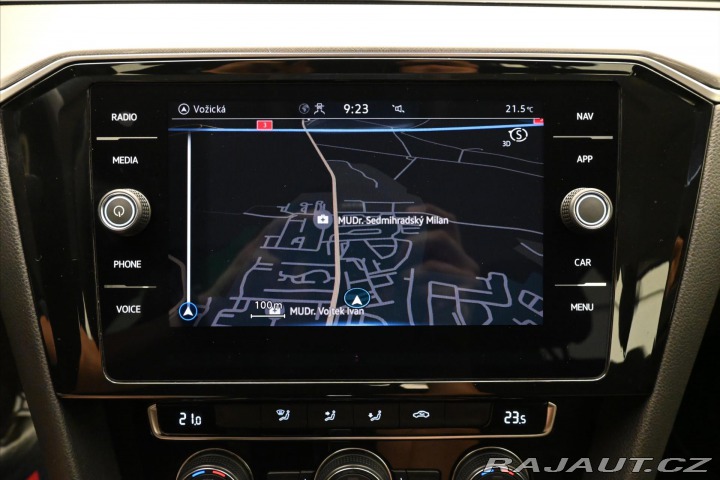 Volkswagen Passat 2,0 TDI 110 kW DSG Busine 2020