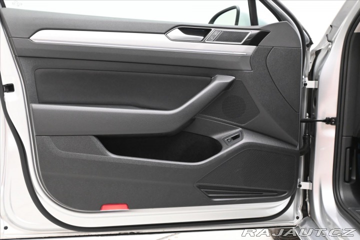 Volkswagen Passat 2,0 TDI 110 kW DSG Busine 2020