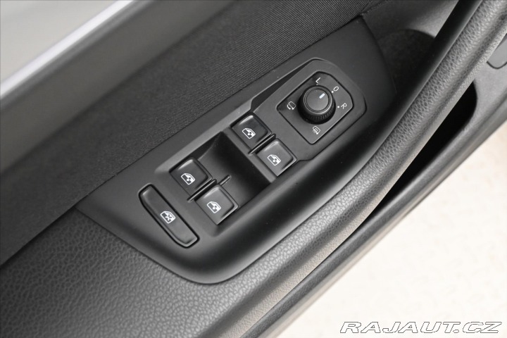 Volkswagen Passat 2,0 TDI 110 kW DSG Busine 2020
