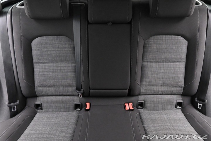 Volkswagen Passat 2,0 TDI 110 kW DSG Busine 2020
