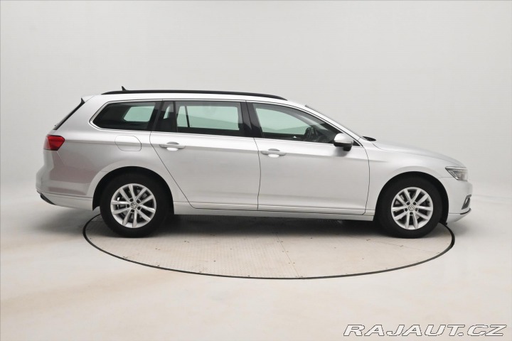 Volkswagen Passat 2,0 TDI 110 kW DSG Busine 2020