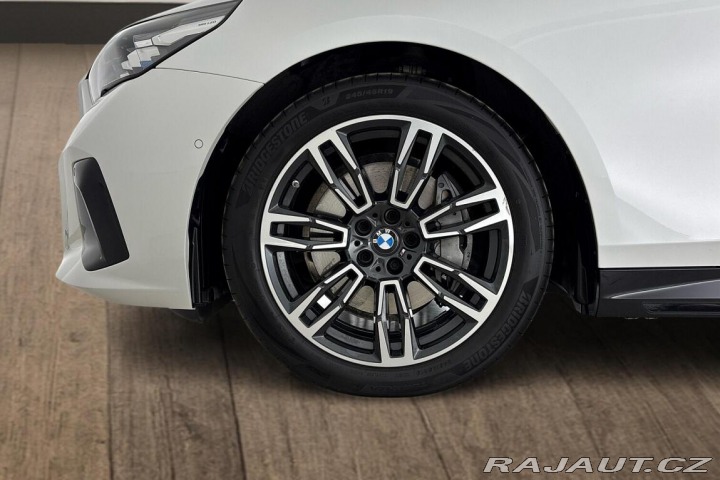 BMW 5 řady 5 Touring | 530e xDr 2025